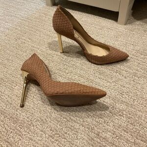 Jessica Simpson Textured Brown Heels with Gold Accents